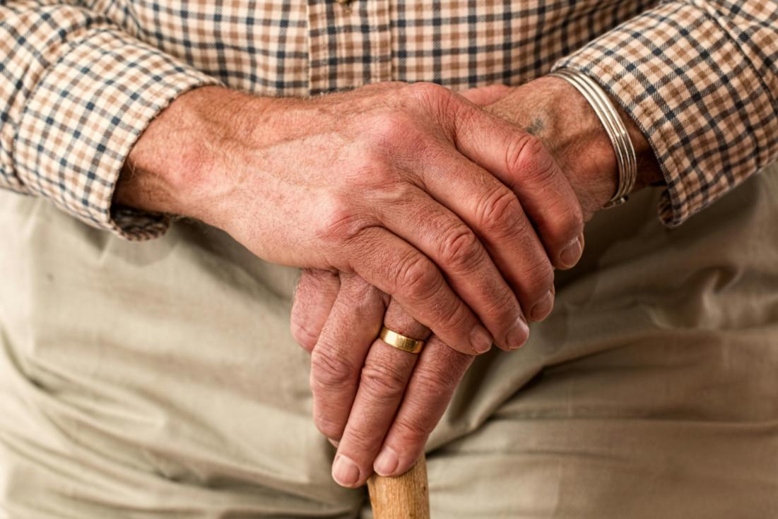 old-man-hands